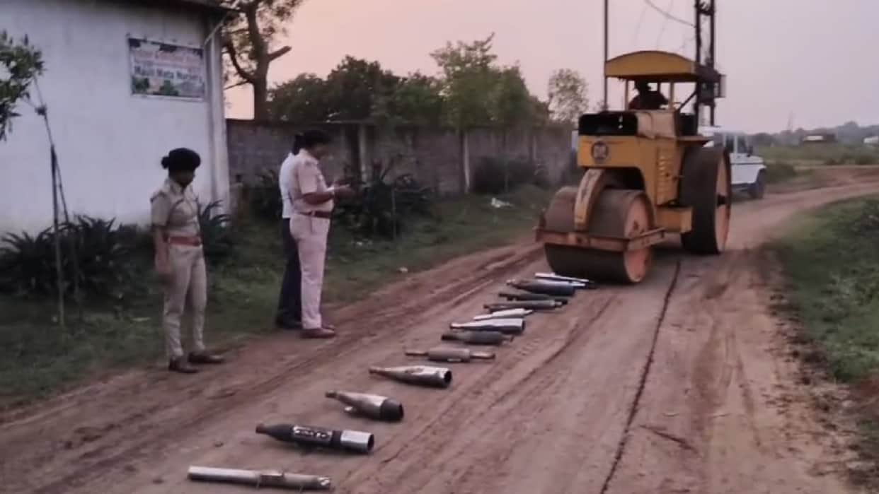 Major action by the traffic police in Dhamtari: Over 50 modified silencers seized and destroyed on the road.
