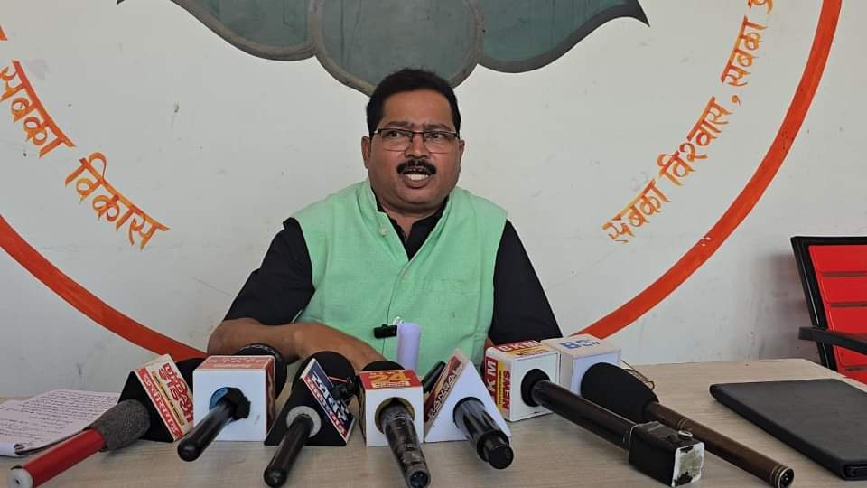 मंडावी की पदयात्रा पर भाजपा का हमला