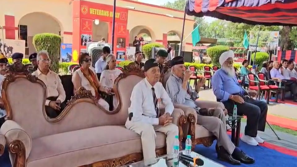 Veterans Rally in Meerut Connects Ex-Servicemen, Veer Naris and Dependents with Government Schemes