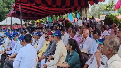 Veterans Rally in Meerut Connects Ex-Servicemen, Veer Naris and Dependents with Government Schemes
