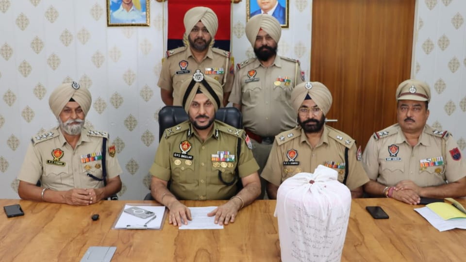 Two arrested with 12 kg opium in Amritsar police impound thar roxx