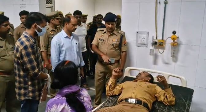 Kannauj Accident Sleeper Bus Collides With Truck On Expressway Three Dead And More Than 15 Injured – Amar Ujala Hindi News Live