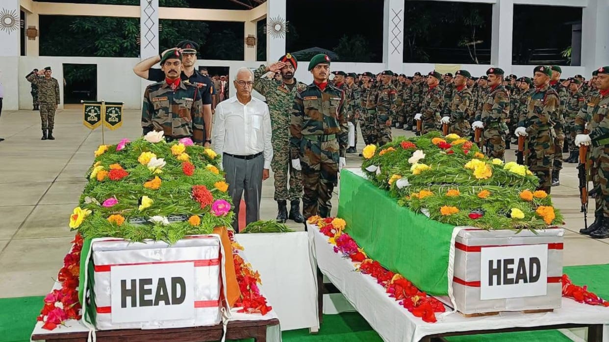 Manipur Governor and Eastern Army Chief pay tribute to martyrs