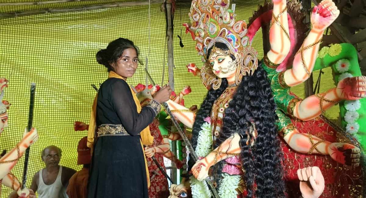 Navratri preparations: Sculptors busy giving final touches to Goddess Maa idols