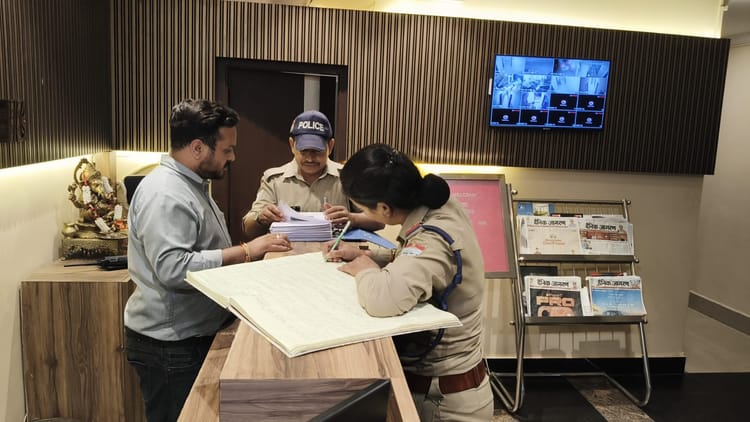 UKSSSC Exam: स्नातक स्तरीय परीक्षा आज, हाकम की गिरफ्तारी के बाद पुलिस अलर्ट, हो रही विशेष निगरानी