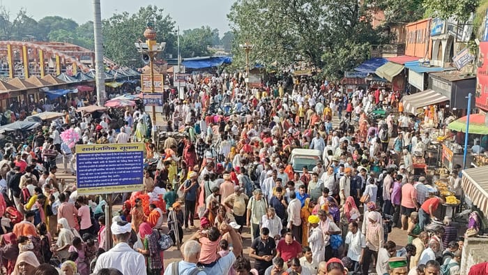 Sarva Pitru Amavasya 2025 Huge crowd in Haridwar Assam CM performs rituals at Narayani shila