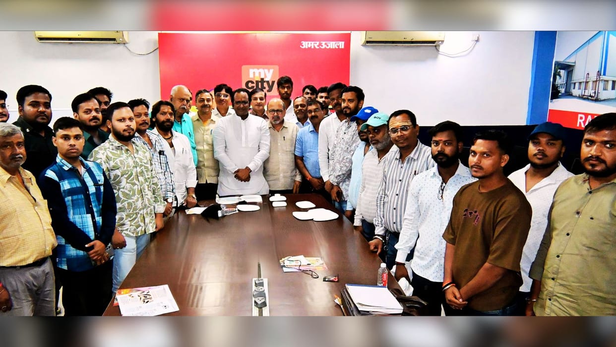 Shardiya Navratri 2025 puja committee representatives meeting regarding Durga Visarjan