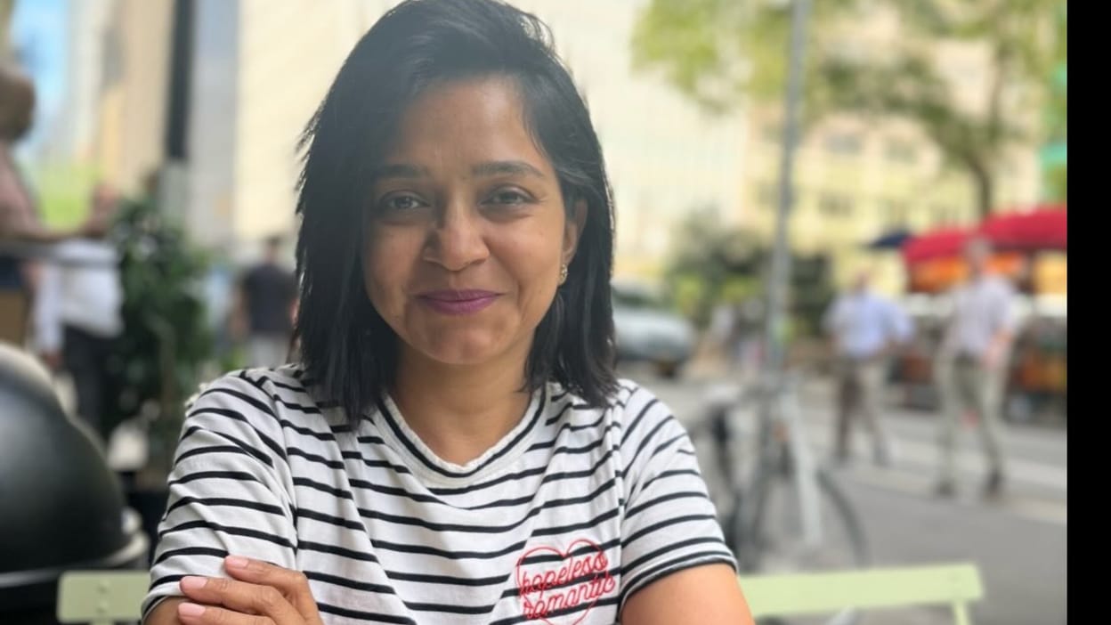 Shardiya Navratri 2025: 5 Best Indian Female Food Bloggers Youtubers Nisha  Madhulika Kabita Kitchen - Amar Ujala Hindi News Live - Navratri 2025:मां  अन्नपूर्णा का रूप हैं ये 5 महिलाएं, ऑनलाइन सिखा रहीं है ...