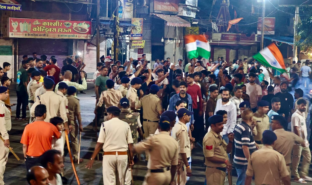 Indore News: India's victory celebrated in Indore after defeating Pakistan in the match.