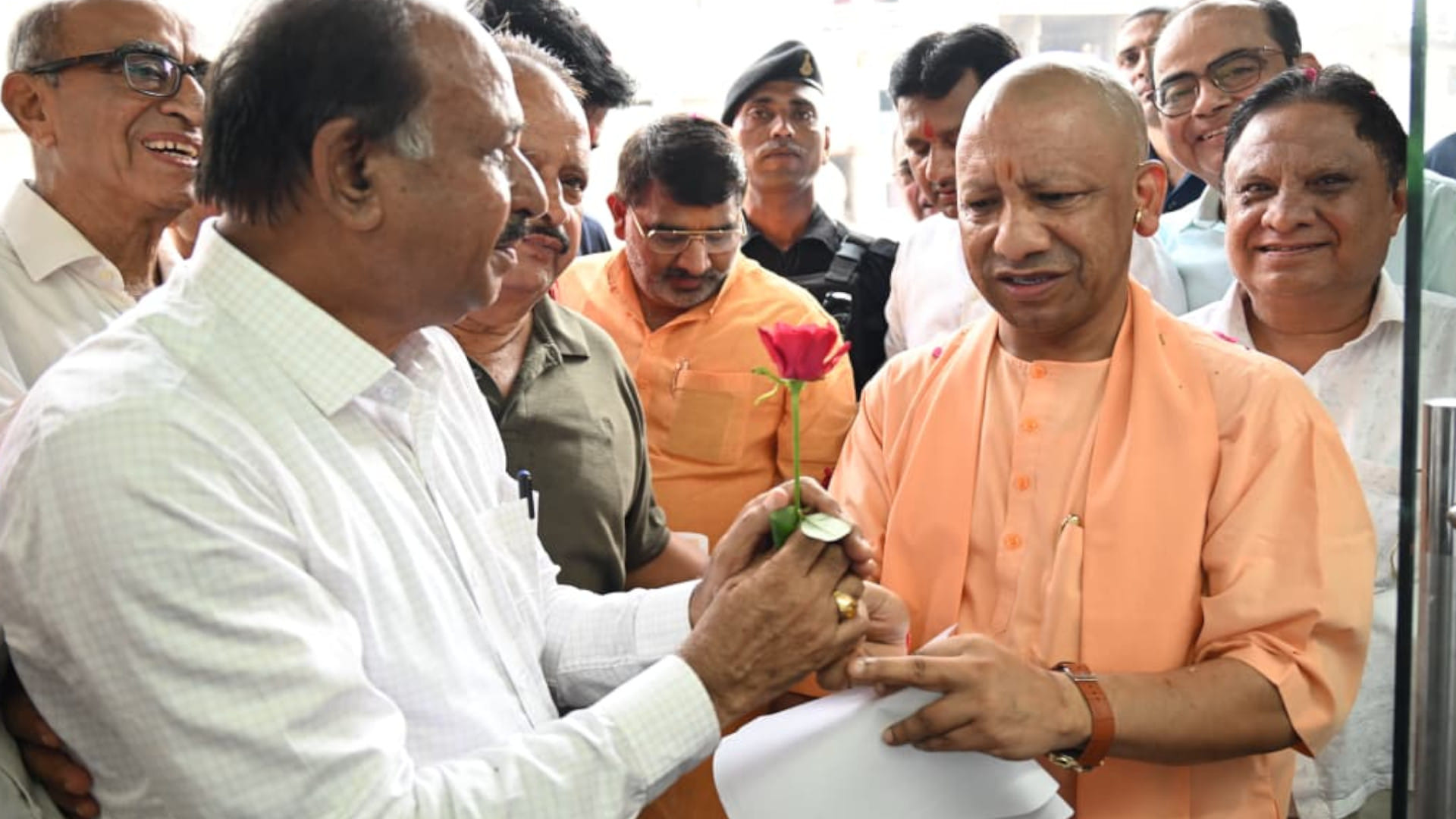 CM Yogi met with traders in Gorakhpur. Traders expressed happiness over the GST amendment.