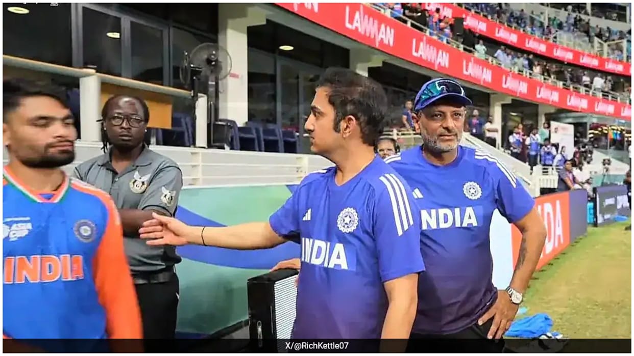 Gautam Gambhir Alters Handshake Protocol After India-Pakistan Match, Only With Officials