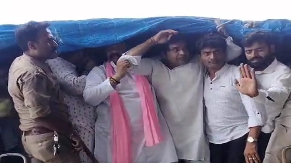 Dadri Panchayat uproar: 15-20 youth arrived with their faces covered and pelted stones at the police