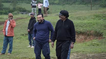 BTS images from Priyadarshan film Haiwaan with Akshay Kumar and Saif Ali Khan