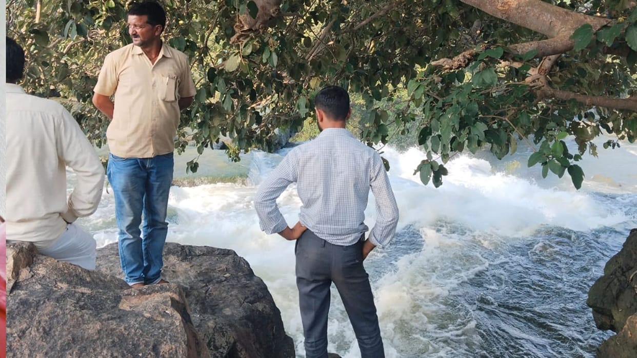 Five young men drowned in Mukha Falls no trace of them found after 18 hours in sonbhadra