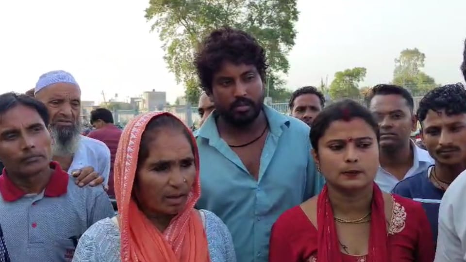 Family Alleges Baby Swap in Jhinjhana Hospital, Demand DNA Test