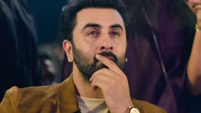 Ranbir Kapoors Vaping Scene In The Bads Of Bollywood Creates Controversy Case may be filed Against him