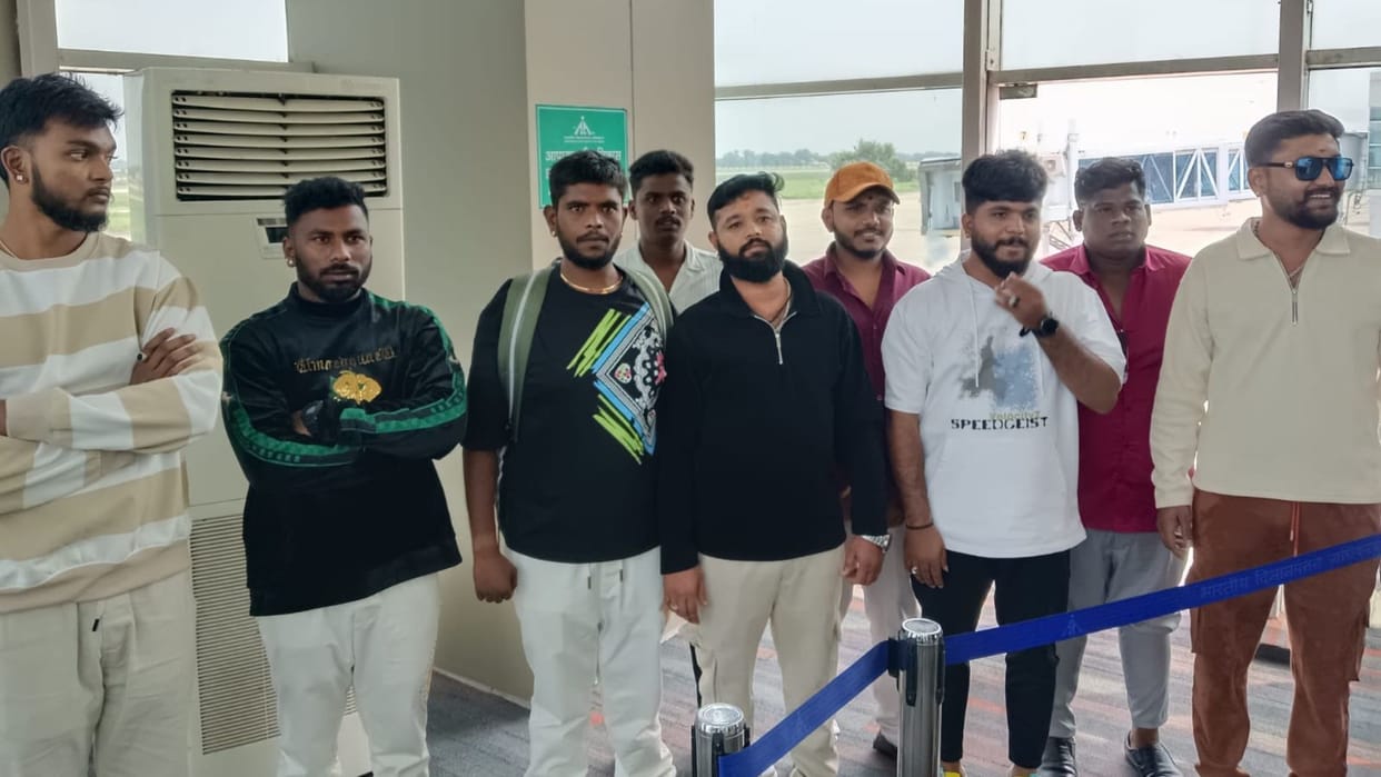 Flight commotion in varanasi Passenger opens cockpit door nine detained tells CISF the truth
