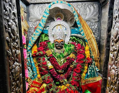 Shardiya Navratri :मां शारदा धाम मैहर; यहां आज भी पहले आल्हा-उदल करते हैं पूजा, नवरात्रि पर देखें ये तस्वीरें - Shardiya Navratri 2025: Maa Sharda Dham Maihar; Even Today, Alha And Udal