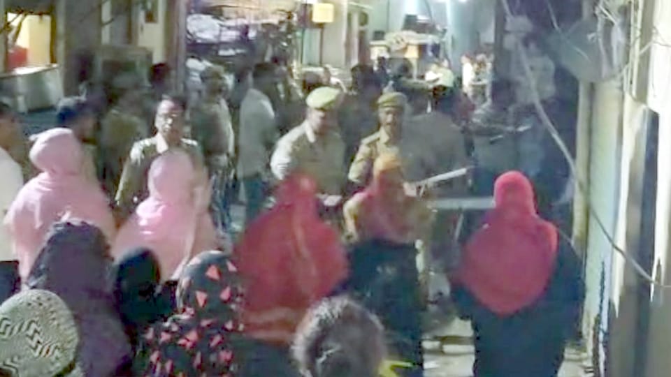 procession in support of I Love Mohammad in Unnao Stone pelting on police when stopped tension