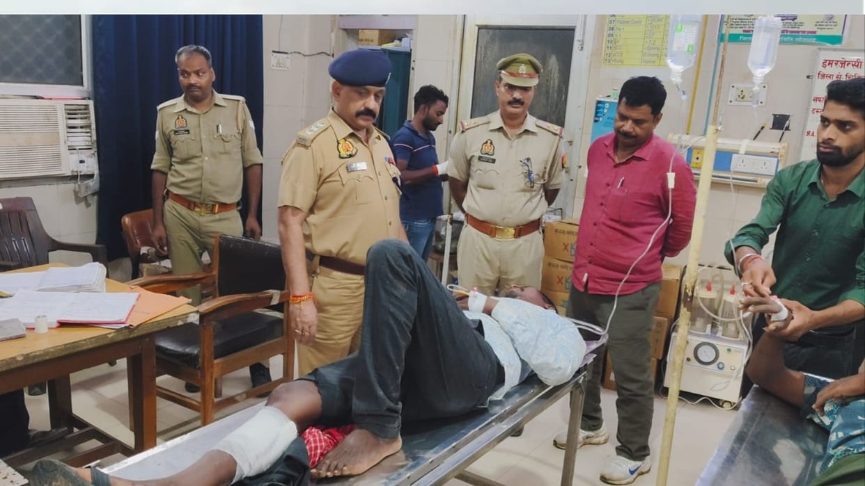 Two wanted criminals each with reward of 25,000 rupees arrested in an encounter in Sonbhadra
