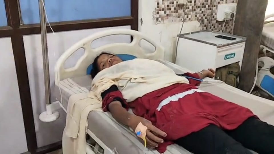 Road accident in Kondagaon A group going to Dantewada was crushed by a tractor