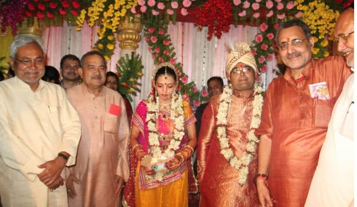 वकील की पिटाई का वीडियो वायरल हो रहा है।