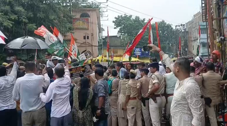 Bihar Election: Youth Congress protests in Patna; Police stopped them from surrounding CM's residence
