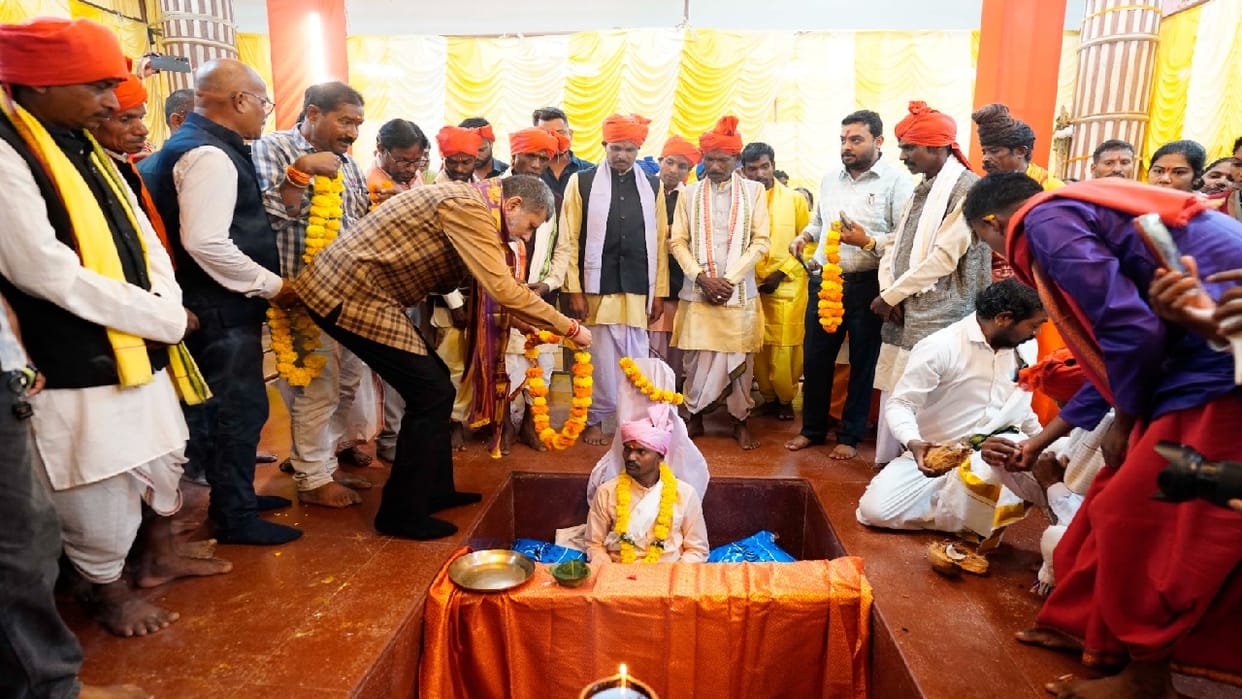 Bastar Dussehra Centuries old tradit Centuries old tradition of Jogi Bithai celebrated for a peaceful festival