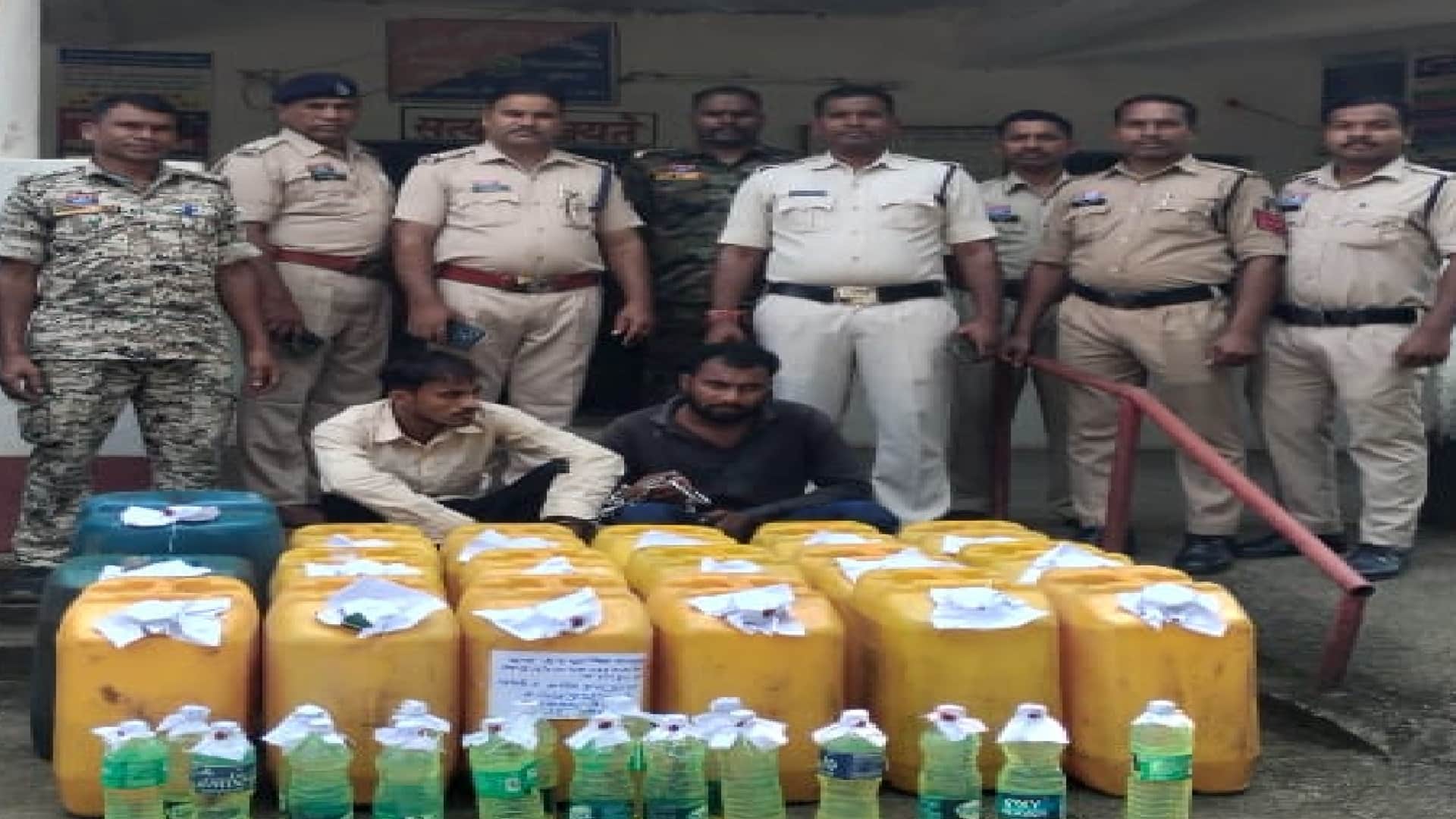 डीजल तस्करी करते दो आरोपी गिरफ्तार