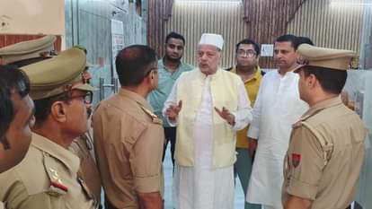 पुलिस ने इकराम कुरैशी को किया नजरबंद