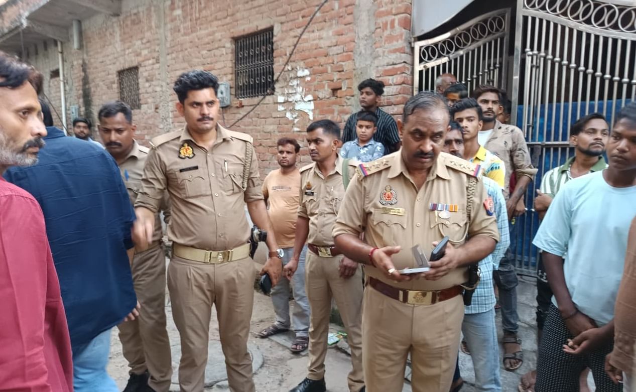 Kannauj Tied hands and legs then killed Sunita by hitting on head with hammer there was plan to kill Komal too