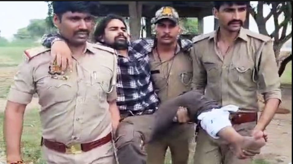 Fatehpur: Three arms smugglers, including a wanted criminal from Azamgarh and Banda, arrested in an encounter