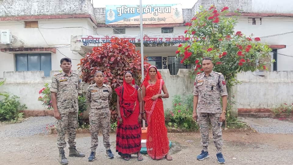 पुलिस की गिरफ्त में आरोपी महिलाएं