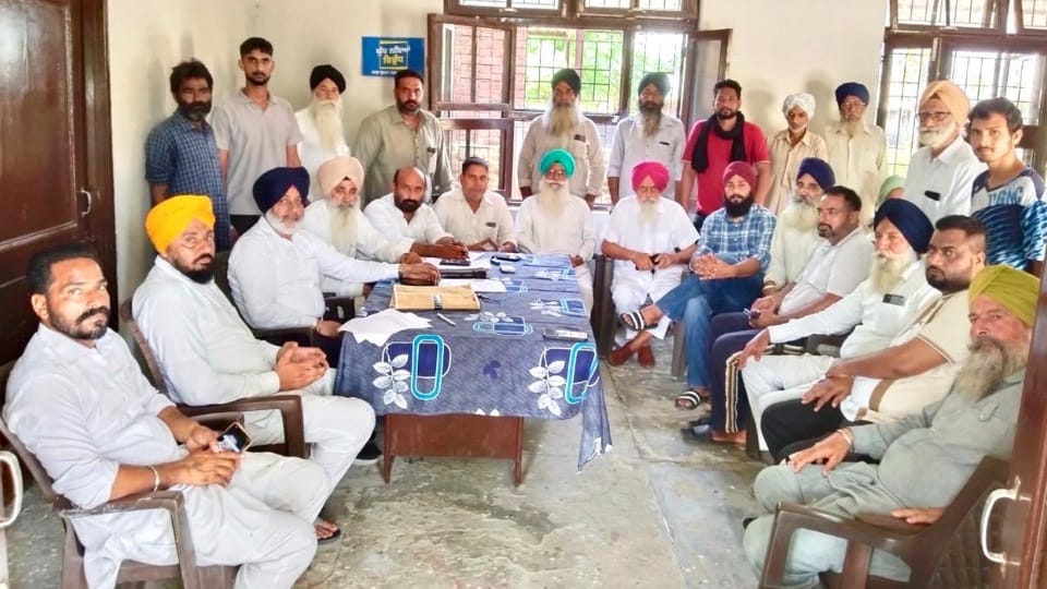 Intensifying anti-migrant worker propaganda in rural areas leads to tension and disruptions at meetings.
