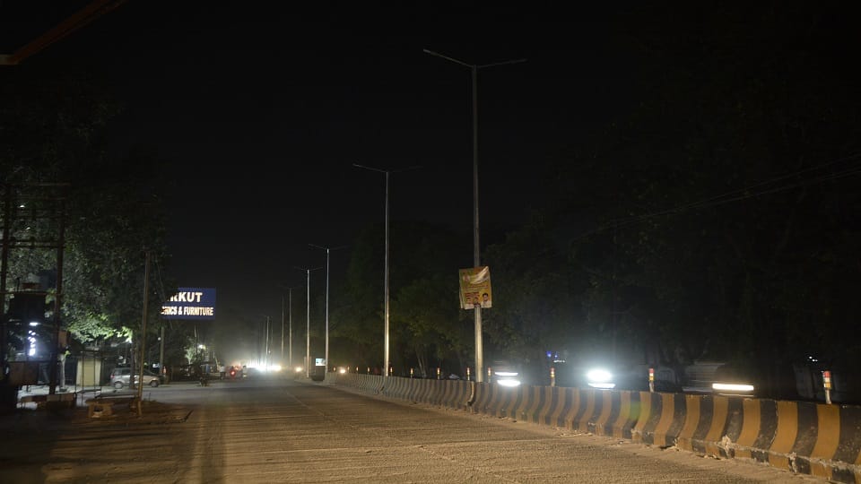 Darkness on Ramghat Road in Aligarh