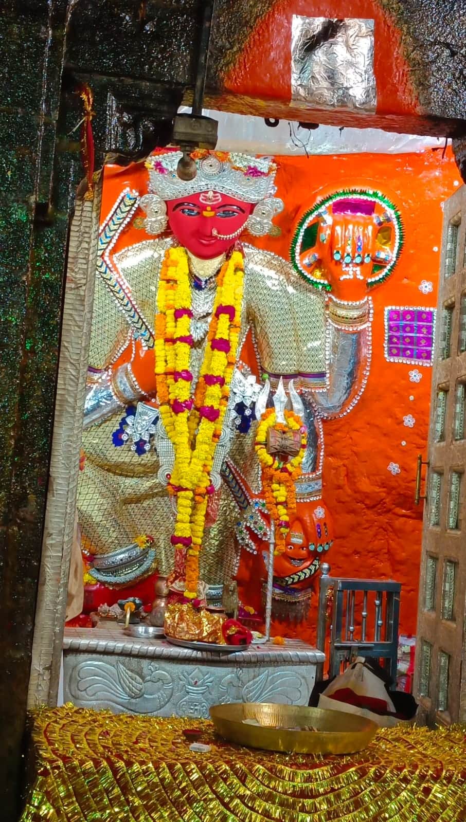 Learn the mythological story of Mata Tekri Dham in Dewas, where devotees queue up.