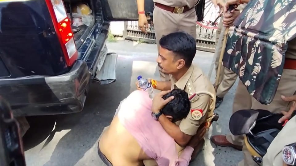 Meerut: Youth Attempts Self-Immolation Outside Commissioner Office, Police Foil Bid