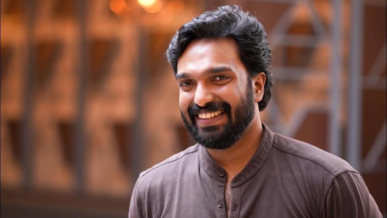 Only one of seized cars belongs to me documents available say Actor Amit Chakkalackal