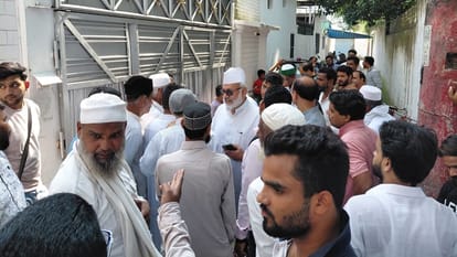 Azam Khan News SP leader Azam Khan dismissed the defection case We are people of character not for sale