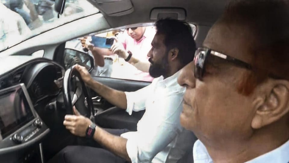 Azam Khan News When the police stopped convoy, Azam says how much more will you trouble me