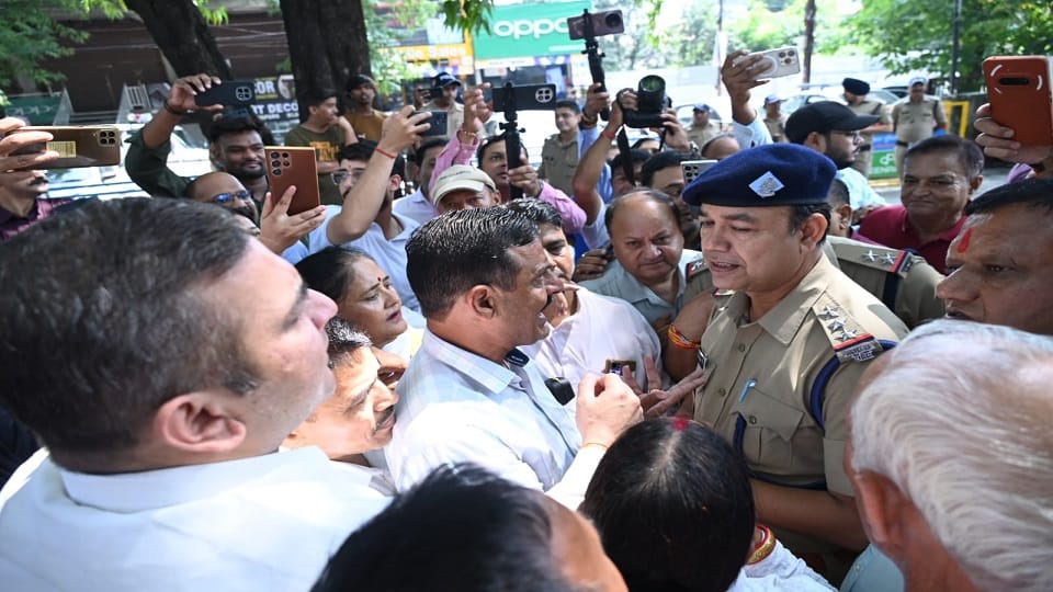 MLA and police inspector clash over paper leak case in haldwani