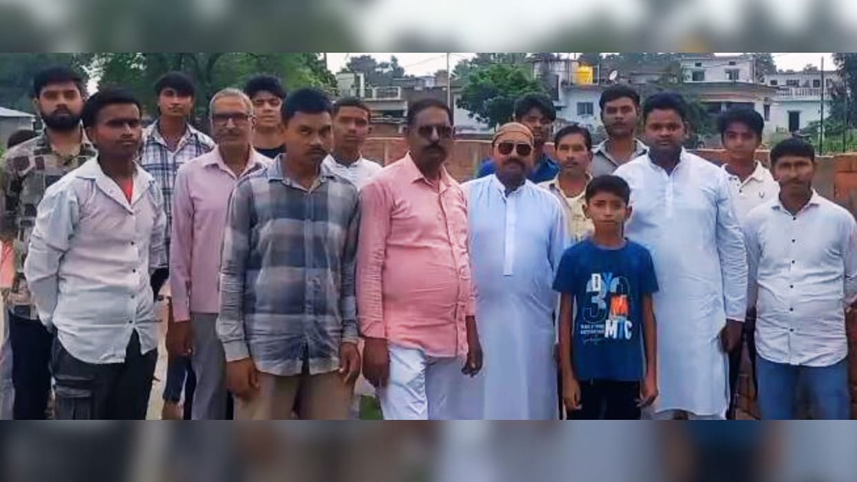 Hindus donated land worth lakhs to Muslim community in azamgarh facing problems burying dead bodies