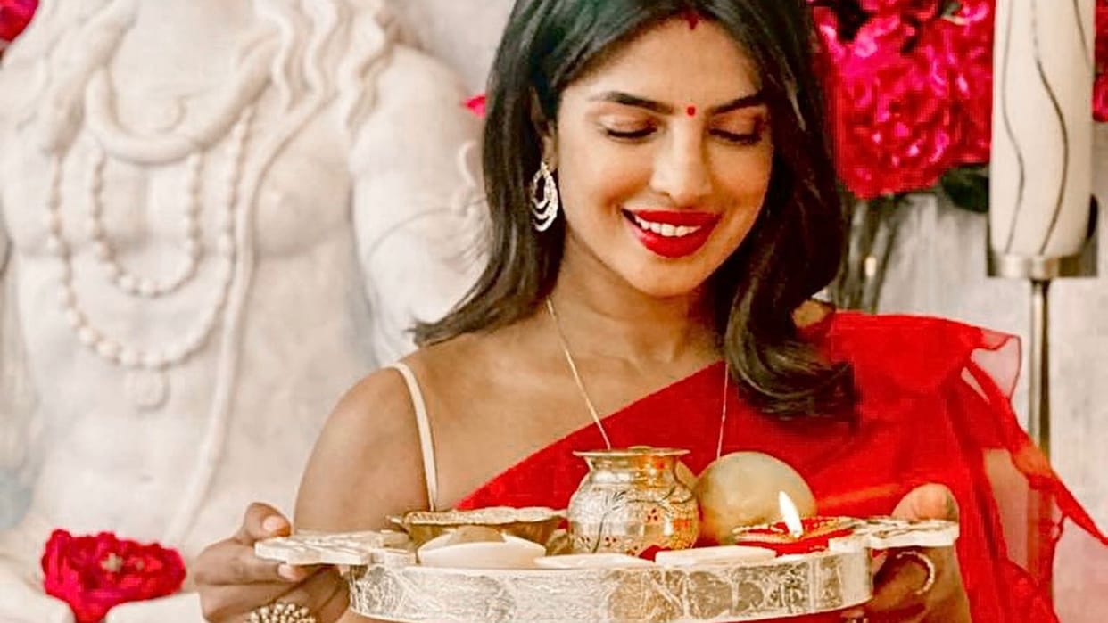 easy homemade face pack for glowing skin at home for karwa chauth 2025