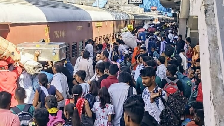 Passengers Crowd Trains From Punjab To Up And Bihar During Festival Session – Amar Ujala Hindi News Live