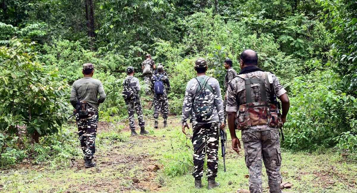 Security forces achieve major success in Gumla, 3 Maoists killed in encounter, weapons also recovered