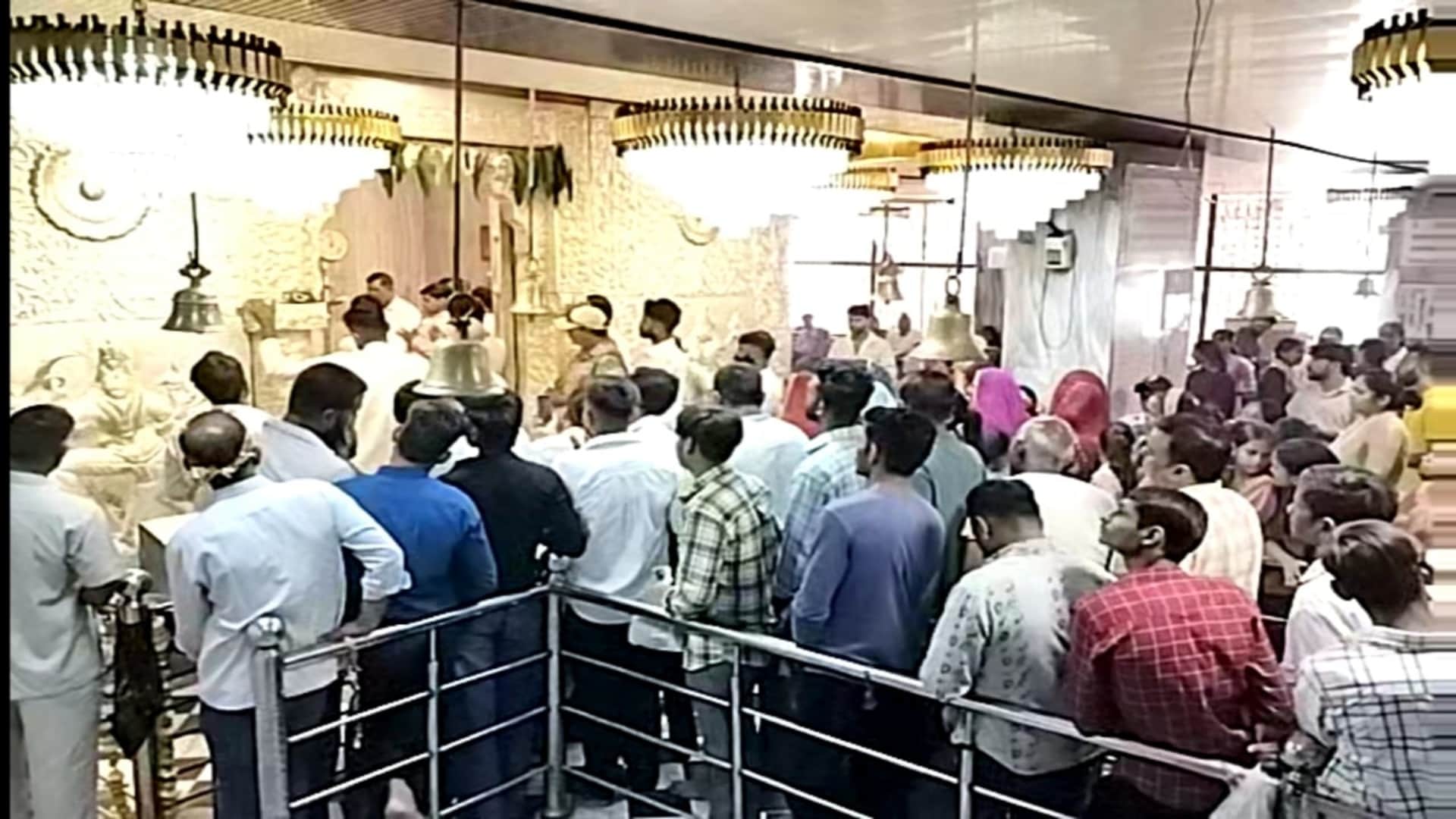 Shardiya Navratri 2025: Mata Chamunda, Prithviraj Chauhan’s Family Deity, Draws Huge Devotee Crowd