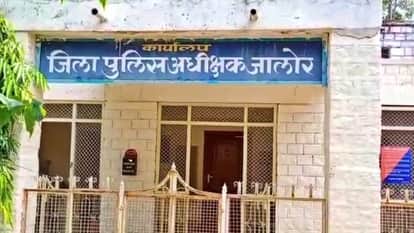 Rajasthan Crime: Tea Seller Attacked in Jalore Home Guard's Son Beat Him Shop Vandalized and Rs. 25,000 Looted