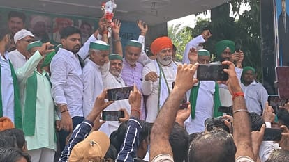 Tikait says – There are plans to loot farmers' land; Azam Khan's time will come after 2027