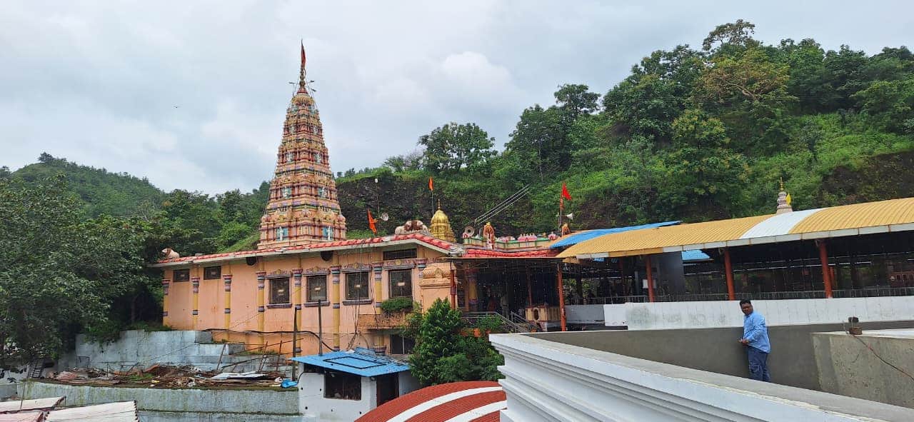 Mother Bijasan is seated in the lap of Satpura, know the story on Navratri