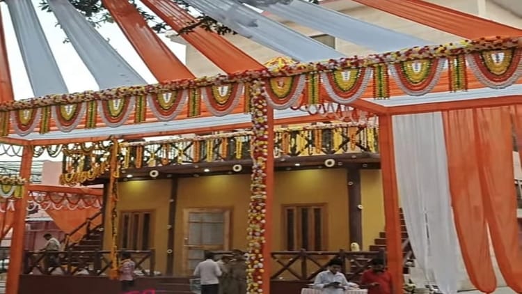 राष्ट्रपति का मथुरा दौरा आज: स्टेशन पर ढोल-नगाड़ों से होगा स्वागत, दीवारों पर नजर आएंगी श्रीकृष्ण की लीलाएं